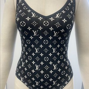 100% AUTHENTIC LOUIS VUITTON- NWT One piece cut out swimsuit 34